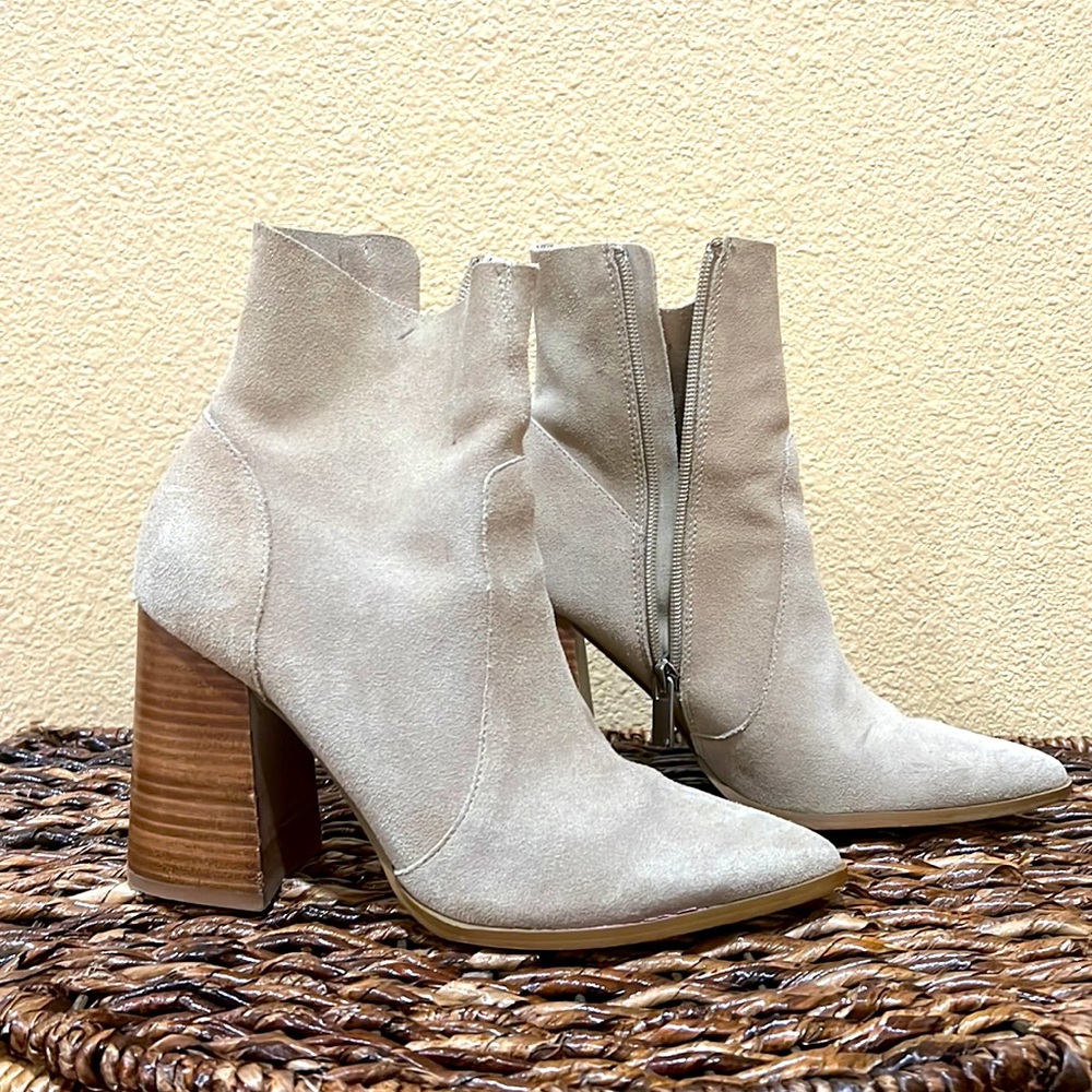 Steve Madden suede pointy Booties